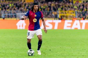 孔德等巴萨球员谈三冠王可能：这是我们的目标 要实现它