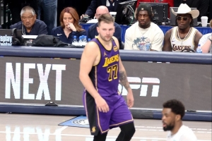 九游体育下载-某总经理：看到东契奇到湖人后努力减重 独行侠球迷可能非常不爽